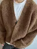 Nueva colección otoño/invierno 2025: Suéter tejido casual retro americano, de corte relajado y cuello en V, prenda exterior de color liso para hombre
