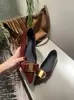 Sapatos Femininos Planos de Bico Fino Estilo Francês, Nova Coleção Primavera 2026, Sola Macia, Adequados para Combinar com Saias, Sapatos Femininos Versáteis e Elegantes para a Noite