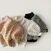 Sudadera de algodón a rayas gruesa de cuello alto medio para bebé y niño pequeño estilo coreano, top de forro polar unisex holgado de cuello alto, manga larga