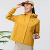 Chaqueta de Alta Gama y Elegante para Mujer, Nuevo Abrigo de Montañismo Impermeable con Capucha para Figuras Pequeñas, Corte Holgado, Adelgazante, Ropa de Mujer de Moda
