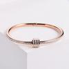 Pulsera de acero de titanio estilo coreano estilo europeo y americano con incrustaciones de pedrería interruptor de tornillo joyería sencilla de acero de titanio al por mayor