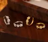 Pendientes de Flor Tridimensionales Sense Diamond Avanzados Exquisito Aro de Diamante Joyería de Oreja Elegante Estilo Chanel Pequeño Poste para la Oreja