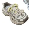Zapatillas de papá de malla pequeña para mujer, estilo de entrenamiento alemán 2026, nuevas zapatillas deportivas de cuero sintético para primavera/verano, modelo casual para exteriores con suela gruesa