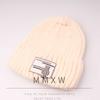 Gorro de Lana a Rayas Estilo Coreano Parche de Dibujos Animados para Hombres y Mujeres Engrosado y Cálido Gorro de Punto para Pareja, Arrendador, Piel de Melón Mostrando la Cara Pequeña Tendencia