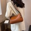 Bolso pequeño popular para mujer de este año, sencillo y combinable, 2023 nueva moda, bolso bandolera ancho popular en línea, bolso almohada popular