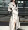 Trench coat cáqui estilo britânico para mulheres, novo modelo primavera e outono 2026, casaco de comprimento médio de alta qualidade com um visual estiloso para pessoas baixinhas