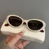 Óculos de sol retro oval de alta qualidade com armação branca para mulheres, novo modelo 2026, proteção UV, adequados para rostos quadrados e redondos, óculos de sol de grau