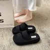 Sandalias de Verano Negras de Suela Gruesa para Aumentar la Altura con una Sola Tira para Mujer Ropa de Exterior 2026 Nuevo Par de Moda Versátil para Combinar con Faldas Sandalias de Punta Abierta