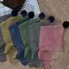 Novo Conjunto de Chapéu e Cachecol de Inverno para Crianças, Chapéu de Tricô Quente para Bebê, Chapéu Fofo Listrado com Proteção para Orelhas, Moderno