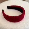 Diadema de Peluche Corto con Lunares Rojos de Año Nuevo para Mujer, Diadema de Otoño e Invierno para Lavarse la Cara, Pinza para el Cabello Versátil de Corona Alta