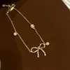 Lujo Ligero, Retro y de Gama Alta, Pulsera y Collar de Princesa Fugitiva Incrustados con Lazo de Diamante, Conjunto Dulce, Sencillo y Exquisito