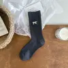 Calcetines con lazo bordado para mujer, primavera y otoño, algodón, calcetines de longitud media, estilo ins moderno de Internet, calcetines de Corea del Sur para mujer, verano, finos