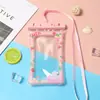 Bolsa para celular à prova d'água com desenho animado fofo para natação Bolsa para celular à prova d'água Airbag flutuante Capa protetora para tela sensível ao toque Atacado