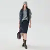 Colete de tricô de cashmere feminino, estilo vintage e artístico, com decote em V torcido, caimento solto, perfeito para usar em camadas, e design sem mangas