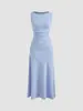 Exquisito Vestido de Principios de Verano Estilo Francés con Pliegues Laterales en la Cintura, Elegante y Adelgazante, con un Toque de Lujo y una Falda de Longitud Media Estilo Vacacional