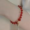 Pulsera de un solo paso estilo Tiktok imitación ágata roja con colgante de campana de viento antigua regalo para novia