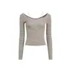 Camiseta a rayas elegante y muy bonita de manga larga para mujer, corte ajustado y favorecedor, adecuada como capa base, principios de otoño de 2026, top que rejuvenece