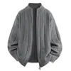 Novo suéter casual de moda estilo old money de luxo leve com gola alta e mangas compridas para homens, malha de manga comprida masculina, cardigã masculino, jaqueta masculina