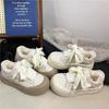 Sapatos de algodão acolchoados de pão de sola grossa de alto valor para mulheres 2024 inverno forrado de lã sapatos brancos casuais sapatos de couro à prova d'água sapatos de placa quente