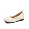 Aumento de Altura Interna de 5CM Casco de Cavalo Vermelho Bico Dividido Sapatos Pequenos Individuais 2026 Novo Verão Mary Jane Francês Sapatos de Casamento Mocassins
