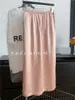 Falda de Satén de Acetato Elegante y con Estilo de Longitud Media con Abertura para Mujer, Primavera/Verano 2026, Cintura Alta Elástica Versátil de Corte A