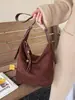 Bolso de Gamuza Gran Capacidad Bolso de Hombro para Mujer Otoño e Invierno Retro Nuevo Estilo Maillard para el Trabajo y los Viajes Bolso de Axila