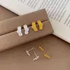 Nuevos Pendientes de Flor Dorado Arena y Plateado para Mujer, Agujas de Plata, Sencillos, Compactos, Amigables con las Orejas, Elegantes y Suaves, Pendientes Versátiles para el Día a Día