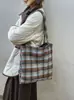 Bolso Nuevo de Cuadros de Invierno para Mujer Estilo Coreano Estilo Perezoso Gran Capacidad Estudiante Clase Viaje Diario Bolso de Hombro Bolso Tote Portátil