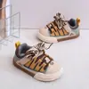 Zapatos para Niños Pequeños Estilo Primavera y Otoño Zapatos Deportivos para Bebés de 1 a 3 Años Niños Bebés Niños Pequeños Zapatos Funcionales Niñas Suela Suave Zapatos Casuales