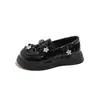 Mocasines de Piel sin Cordones para Niñas 2026 Nuevo Estilo Primavera y Otoño Zapatos de Princesa de Suela Suave Zapatos Planos Florales para Niñas Pequeñas