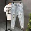 Jeans Crop Rasgados para Hombre Tendencia Ins Verano Delgados Color Claro Dobladillo Desgastado Ajuste Delgado