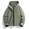 Jaqueta Soft Shell Primavera e Outono 2026 Nova Chegada Corta-vento Impermeável para Corrida Camping com Capuz Gola Alta Peça Externa
