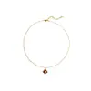Collar Colgante de Cuatro Hojas con Zirconia de Goteo Rojo Estilo Retro Exquisito Cadena Ligera de Lujo de Alta Gama para Clavícula para Mujeres