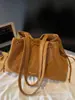 Bolsa Tote Nova de Grande Capacidade 2025 Camurça Casual Versão Coreana Ins Versátil Bolsa de Mão Bolsa de Ombro Moda Tendência Luxo Leve