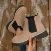 Botas Chelsea Cano Curto Foscas para Mulheres, Novas Botas Martin de Salto Grosso Plataforma Outono e Inverno, Botas tipo Chaminé Elásticas de Calçar Rápido Estilo Britânico