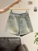 Shorts Jeans de Cintura Alta com Design Retrô para Mulheres, Novo Estilo de Verão, Cuidadosamente Selecionados, Hot Pants Incríveis em Azul Claro Estilo Americano para um Look Chique