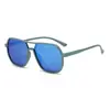 Gafas de sol de diseño hueco estilo europeo gafas de sol de personalidad a la moda para mujer sensación tecnológica geniales para posar lentes polarizados