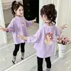 Camiseta de algodão puro de manga longa para meninas, nova, estilosa para primavera e outono, camiseta básica versátil infantil, top de moda casual para meninas