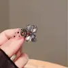 Exquisita Corona de Mariposa de Cristal Pin Pequeño para Mujer 2025 Nuevo Pin Lateral de Alta Gama para el Cabello Mini Pin para el Cabello