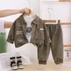 2026 Nueva Moda Otoñal para Niños Ropa Elegante de Primavera y Otoño para Niños Chaqueta de Mezclilla Degradada Conjunto de Tres Piezas de Manga Larga Moderno