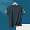 Camiseta Masculina de Seda de Gelo com Toque Fresco de Manga Curta Masculina Verão 2026 Nova Camiseta Casual Masculina de Manga Meia para Uso ao Ar Livre Estilo Montanha