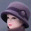 Sombrero de Lana de Ala Ancha para Mujer Otoño/Invierno Cálido con Piel de Conejo a Prueba de Frío para Exteriores para Madres y Abuelas de Mediana Edad y Mayores con Gorro de Punto de Forro Polar Adicional