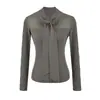 Top de punto gris semitransparente con cuello en V y lazada para mujer, otoño e invierno, con un diseño único, corte ajustado, top de manga larga para llevar debajo