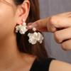 Novos Brincos de Clipe de Pétalas de Pérola de Luxo Acessíveis para Mulheres, Brincos de Nicho Estilo Floresta Modernos e Simples, Brincos de Nicho, Brincos