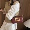 Bolso pequeño de hombro estilo retro, nuevo diseño de moda 2026, chic y sofisticado, adecuado para ir al trabajo, se puede llevar como bolso de hombro, bolso cruzado o bolso de axila