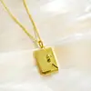 Collar con Cadena para Clavícula con Sobre de Corazón de Melocotón Nuevo Más Vendido Transfronterizo para Parejas, Cadena Grabada, Regalo Versátil para Mujeres, Joyería Conmemorativa
