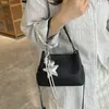 Bolsa Transversal Estilo Retrô para Mulheres 2026 Verão Nova Bolsa de Ombro Fashion de Grande Capacidade Bolsa de Mão Versátil Tendência