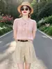 Top de punto crochet calado rosa suave estilo francés de manga corta para mujer, prenda interior de verano ajustada, de longitud corta, top rejuvenecedor y adelgazante