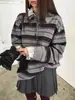 En stock suéter tejido de punto casual de estilo coreano con cuello camisero a rayas holgado cálido de manga larga top casual de estilo perezoso para mujer