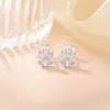 Yi Lu Yin Plata de Ley S925 Chapada en Oro Estilo Coreano Moda Flor Brillante Superficie Brillante Pequeño Fresco Simple Para el Trabajo Temperamento Aretes de Botón Adornos para Orejas